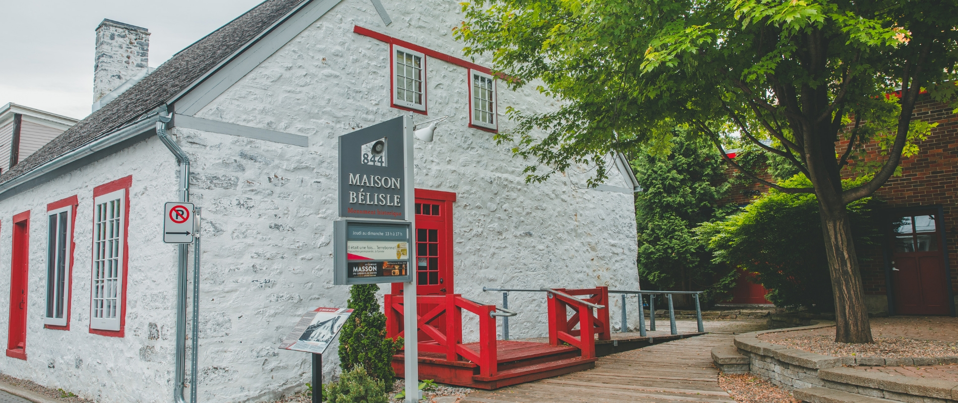 Maison du cadeau ésotérique Mille et une pierres - Découvrir Les Moulins -  Tourisme Terrebonne Mascouche